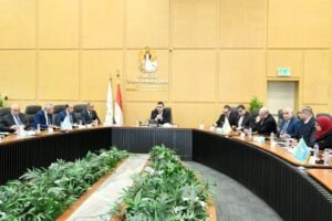 وزير الإسكان وقيادات الوزارة