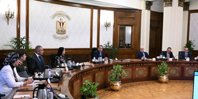 اجتماع رئيس الوزراء حول التحول الرقمي لهيئة التأمينات الاجتماعية