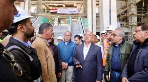 تفقد وزير النقل مواقع القطار الكهربائي السريع العلمين الإسكندرية 2026