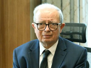 حسن عيسى نائب رئيس الوزراء للشئون الاقتصادية