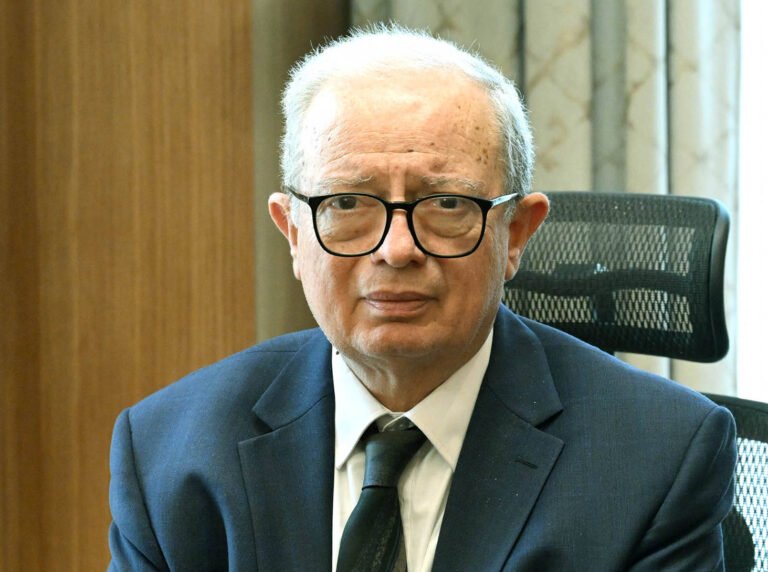 حسن عيسى نائب رئيس الوزراء للشئون الاقتصادية