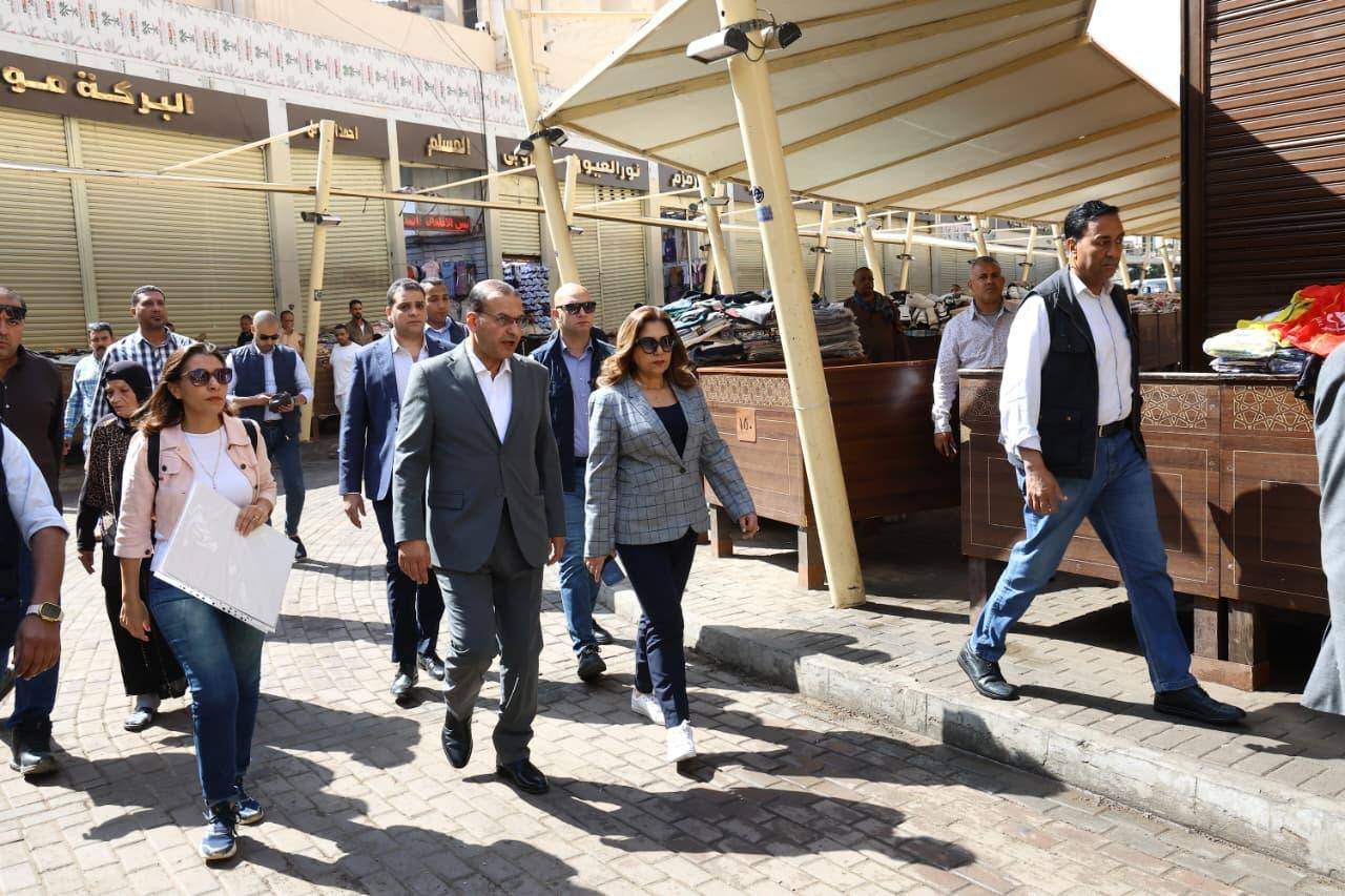 وزيرة التنمية المحلية في سوق العتبة